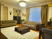 Satılır 3 otaqlı 110 m2 yeni tikili 6-cı parallel