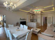 Satılır 4 otaqlı 156 m2 yeni tikili Badamdar