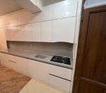 İcarəyə verilir 3 otaqlı 120 m2 yeni tikili 20 yanvar m.