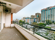 İcarəyə verilir 4 otaqlı 250 m2 yeni tikili Nəsimi r.