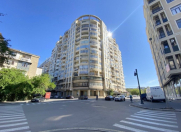 Satılır 4 otaqlı 162 m2 yeni tikili Nəriman Nərimanov m.