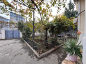 Satılır 5 otaqlı 150 m2 həyət evi Nəriman Nərimanov m.