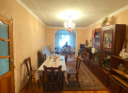 Satılır 3 otaqlı 90 m2 köhnə tikili Musabəyov parkı