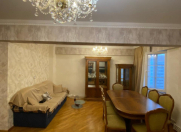 İcarəyə verilir 4 otaqlı 95 m2 köhnə tikili Gənclik m.