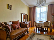 Satılır 3 otaqlı 80 m2 köhnə tikili İçəri Şəhər m.