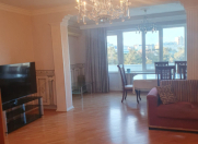 Satılır 4 otaqlı 150 m2 köhnə tikili İçəri Şəhər m.