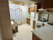 Satılır 4 otaqlı 112 m2 köhnə tikili 8 mkr