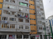 Satılır 2 otaqlı 50 m2 köhnə tikili Gənclik m.