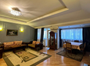 Satılır 4 otaqlı 240 m2 yeni tikili Gənclik m.