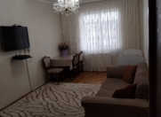 Satılır 2 otaqlı 60 m2 köhnə tikili Əhmədli m.