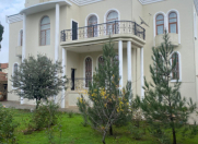 Satılır 9 otaqlı 645 m2 həyət evi Nizami r.
