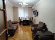 İcarəyə verilir 3 otaqlı 75 m2 köhnə tikili Həzi Aslanov m.