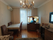 Satılır 2 otaqlı 60 m2 köhnə tikili 8 km