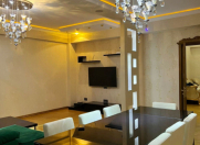 İcarəyə verilir 3 otaqlı 154 m2 yeni tikili 8 Noyabr m.