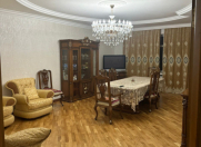 İcarəyə verilir 3 otaqlı 190 m2 yeni tikili Nizami m.