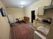 İcarəyə verilir 2 otaqlı 65 m2 həyət evi Neftçilər m.