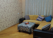 İcarəyə verilir 3 otaqlı 80 m2 köhnə tikili Y.Günəşli