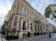 Satılır 3 otaqlı 100 m2 yeni tikili Sahil m.