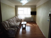 Satılır 4 otaqlı 90 m2 köhnə tikili Bakıxanov