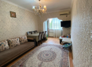 Satılır 3 otaqlı 90 m2 köhnə tikili Xalqlar Dostluğu m.