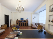 Satılır 7 otaqlı 167 m2 ofis Elmlər Akademiyası m.