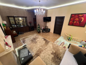 Satılır 3 otaqlı 100 m2 köhnə tikili Gənclik m.