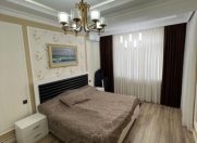 Satılır 4 otaqlı 140 m2 yeni tikili İnşaatçılar m.