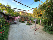 Satılır 6 otaqlı 400 m2 həyət evi Qaraçuxur