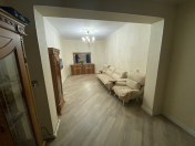 Satılır 4 otaqlı 110 m2 köhnə tikili Heydər Əliyev Mərkəzi