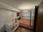 Satılır 2 otaqlı 55 m2 köhnə tikili Gənclik m.