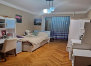 Satılır 3 otaqlı 90 m2 köhnə tikili İnşaatçılar m.