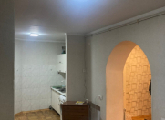 İcarəyə verilir 2 otaqlı 70 m2 köhnə tikili 28 May m.