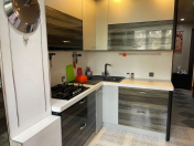 İcarəyə verilir 1 otaqlı 50 m2 köhnə tikili Nizami m.