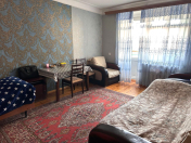 Satılır 3 otaqlı 70 m2 köhnə tikili Qara Qarayev m.