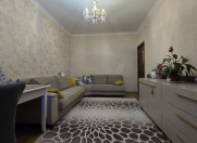 Satılır 2 otaqlı 65 m2 köhnə tikili Həzi Aslanov m.