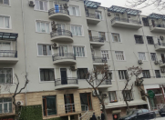 Satılır 3 otaqlı 80 m2 köhnə tikili ABŞ səfirliyi