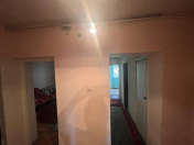 Satılır 2 otaqlı 50 m2 köhnə tikili Qara Qarayev m.