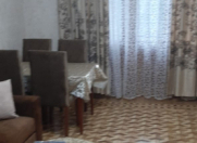 İcarəyə verilir 2 otaqlı 65 m2 köhnə tikili Şah İsmayıl Xətai m.