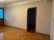 Satılır 3 otaqlı 90 m2 köhnə tikili Gənclik m.