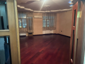 Satılır 4 otaqlı 205 m2 yeni tikili 28 May m.