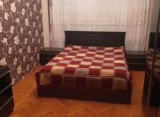 Satılır 3 otaqlı 75 m2 köhnə tikili 8 km