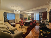 Satılır 5 otaqlı 130 m2 köhnə tikili 8 km