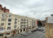 Satılır 6 otaqlı 180 m2 köhnə tikili Koala parkı