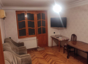 İcarəyə verilir 3 otaqlı 70 m2 köhnə tikili Atatürk parkı