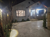 Satılır 4 otaqlı 256 m2 həyət evi Buzovna