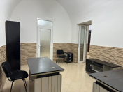 İcarəyə verilir 3 otaqlı 65 m2 ofis Azərbaycan kinoteatrı