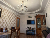 Satılır 2 otaqlı 60 m2 köhnə tikili Xalqlar Dostluğu m.