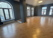 İcarəyə verilir 4 otaqlı 238 m2 ofis 8 Noyabr m.