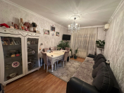 Satılır 2 otaqlı 65 m2 köhnə tikili Həzi Aslanov m.