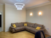 İcarəyə verilir 2 otaqlı 75 m2 yeni tikili 28 May m.